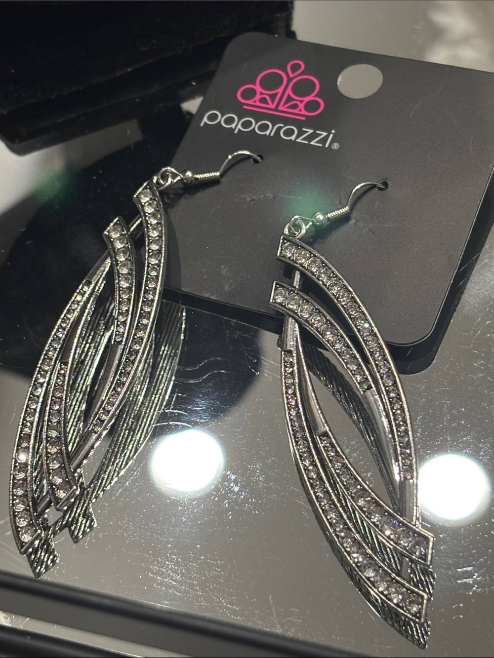 NEW | PAPARAZZI Twinkle for Two White Silver-tone Earrings - Picture 3 of 5
